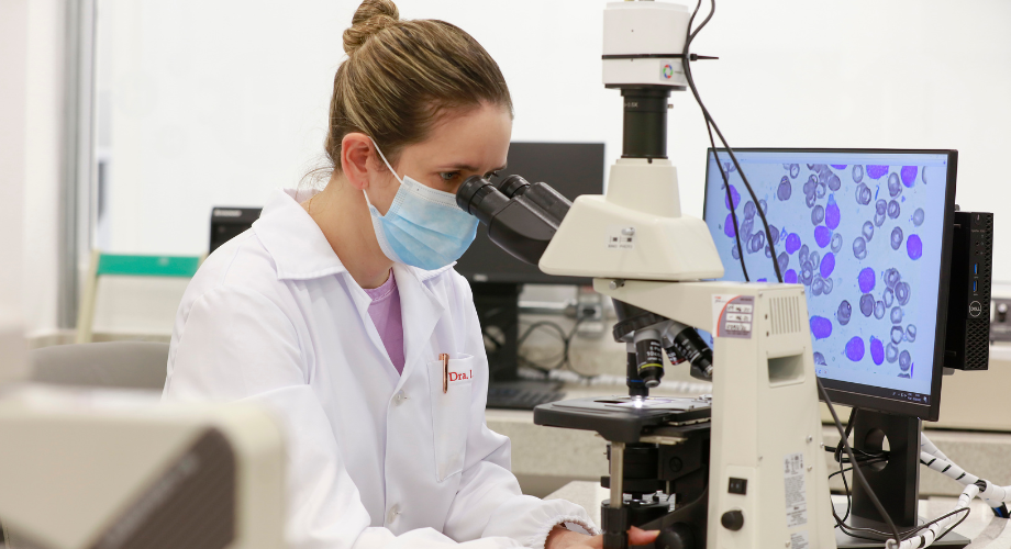 Hematologista tamb�m � cientista: ci�ncia e cuidado no Hemacore